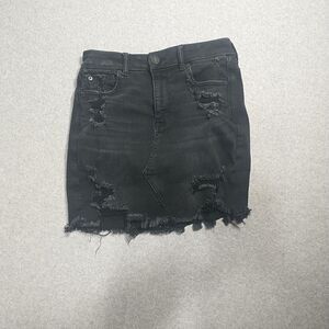 Women American Eagle Black Raw Edge Distressed Next Level Stretch Skirt Size 4.